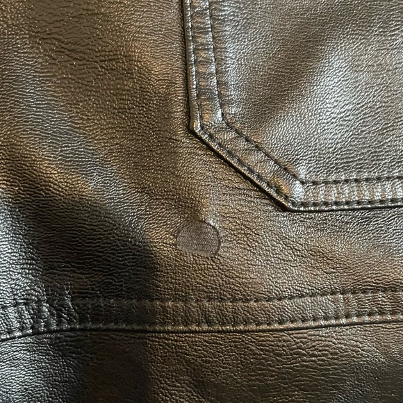 FOREVER 21 - Utility Pants Cargo Faux Leather - Picture 9 of 9